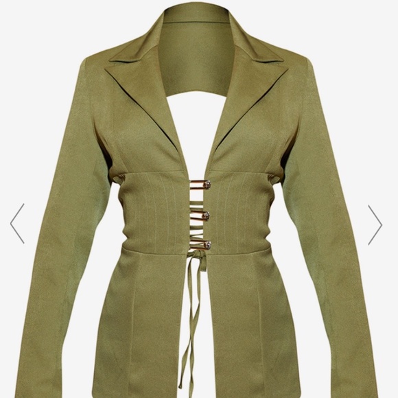 Pant and Blazer Matching Set - Picture 5 of 7